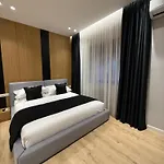 4 地拉那